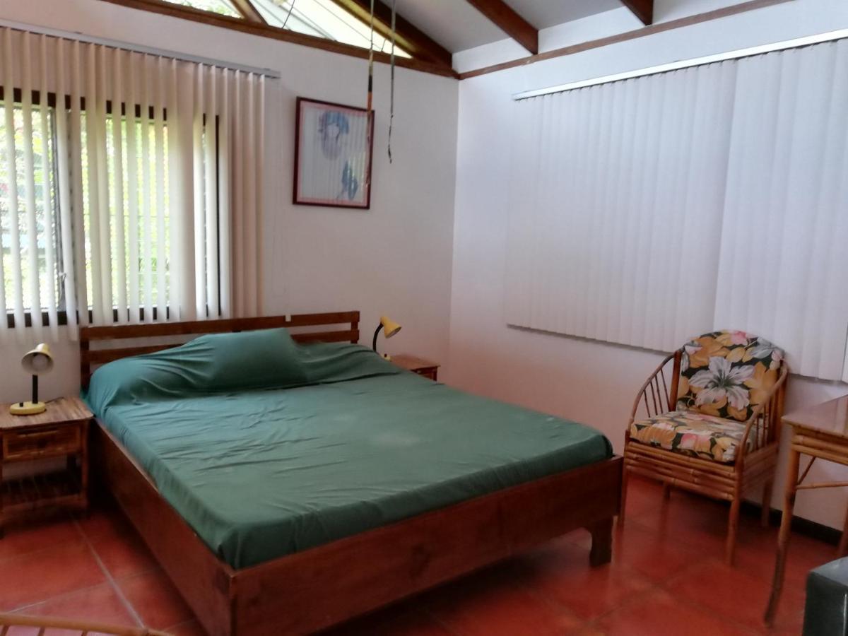 Iguana Libre Hotel Dominical Kültér fotó